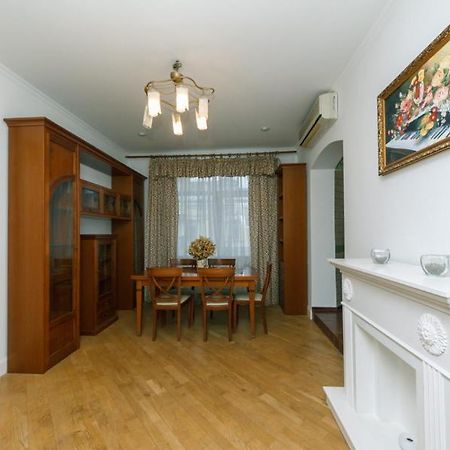كييف Apartment On Mala Zhytomyrska Street 17 المظهر الخارجي الصورة