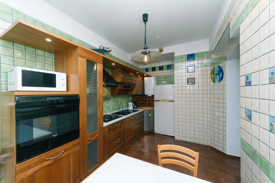كييف Apartment On Mala Zhytomyrska Street 17 المظهر الخارجي الصورة
